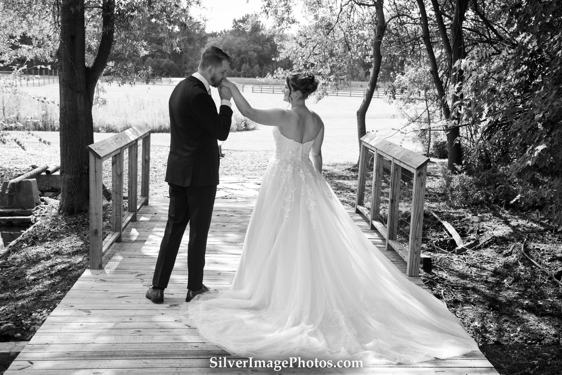 Cecil Creek Farm Wedding Officiant - Photo by Silver Image Photography