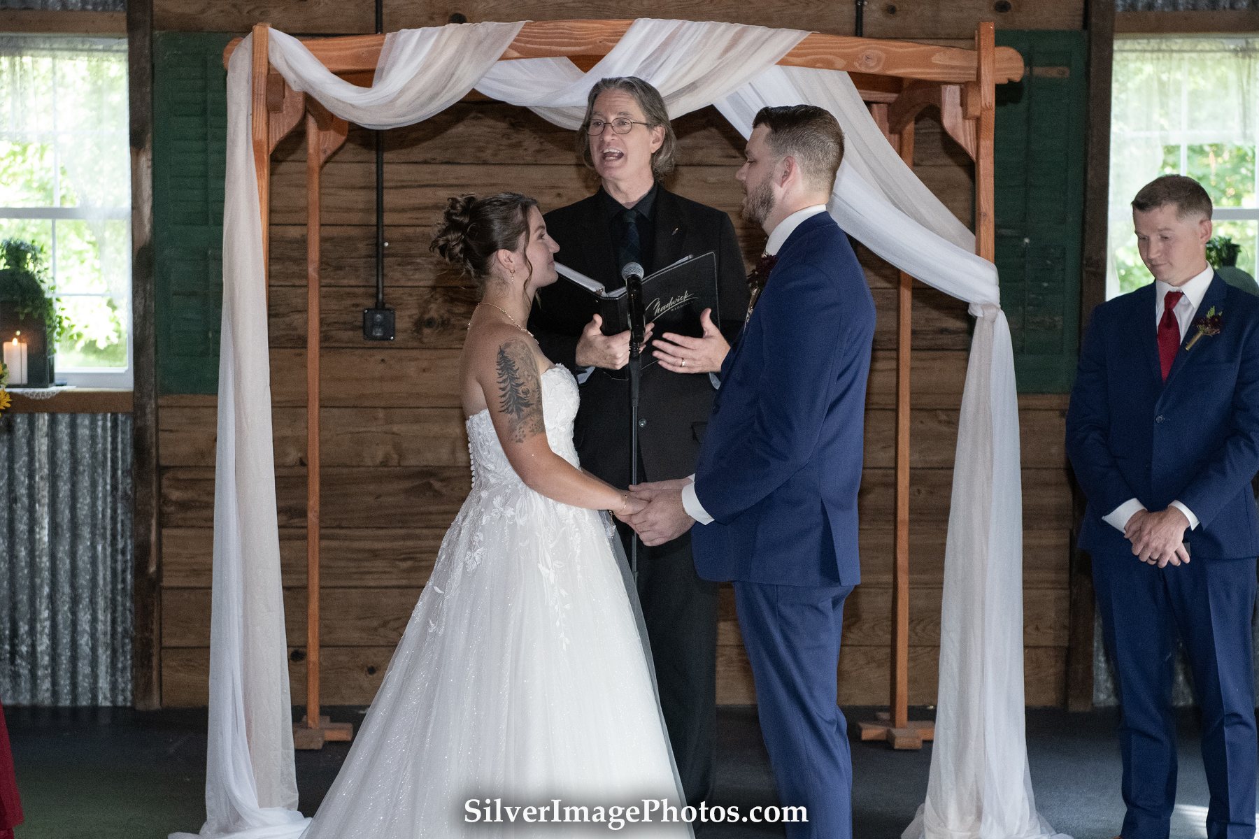 Cecil Creek Farm Wedding Officiant - Photo by Silver Image Photography